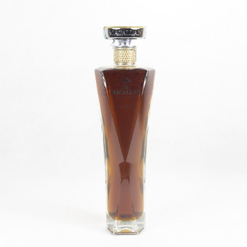 THE MACALLAN REFLEXION